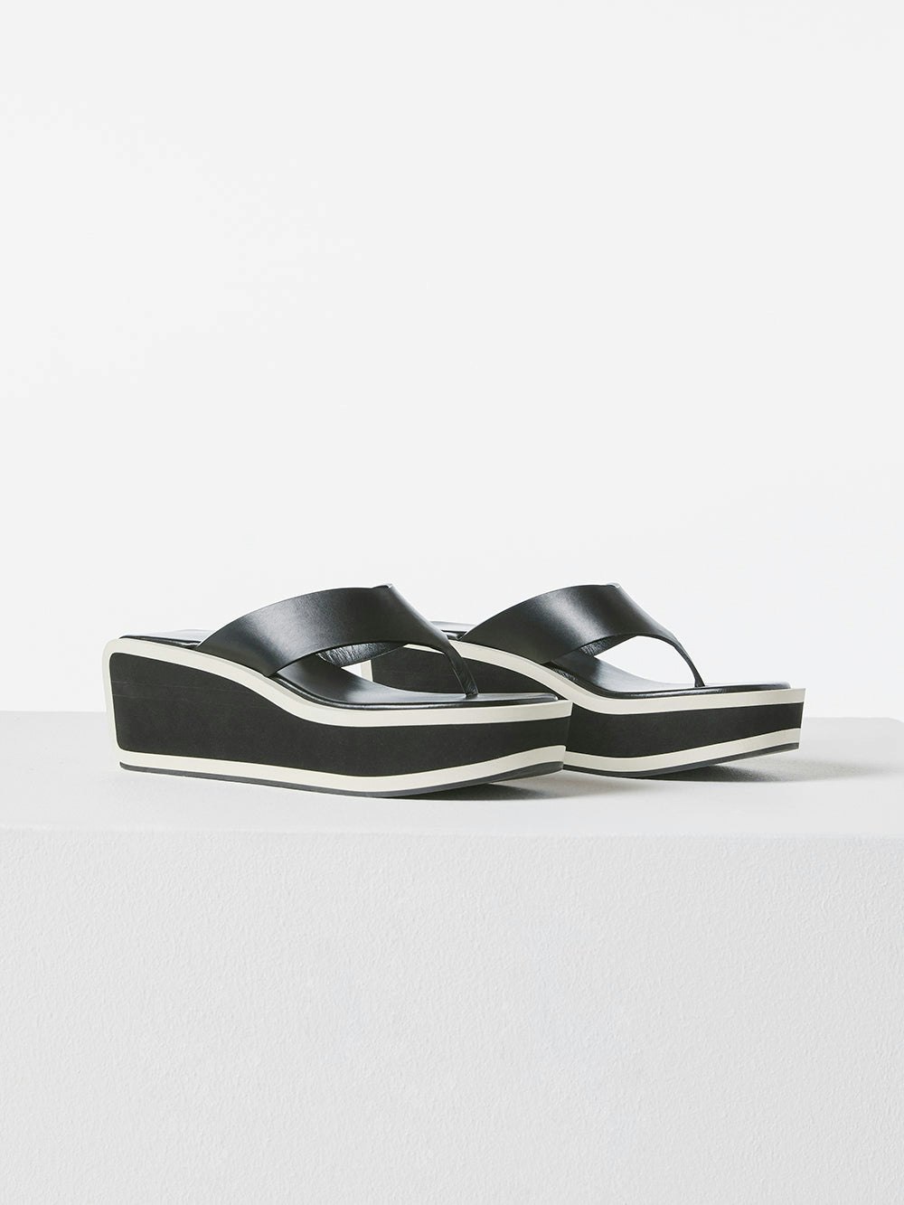 Le Ocean Sandal -- Noir Multi